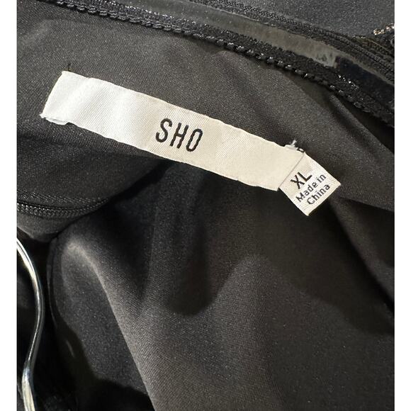 SHO by Tadashi Shoji Beaded Appliqué One-Shoulder Jumpsuit Size XL NWT - Picture 16 of 16